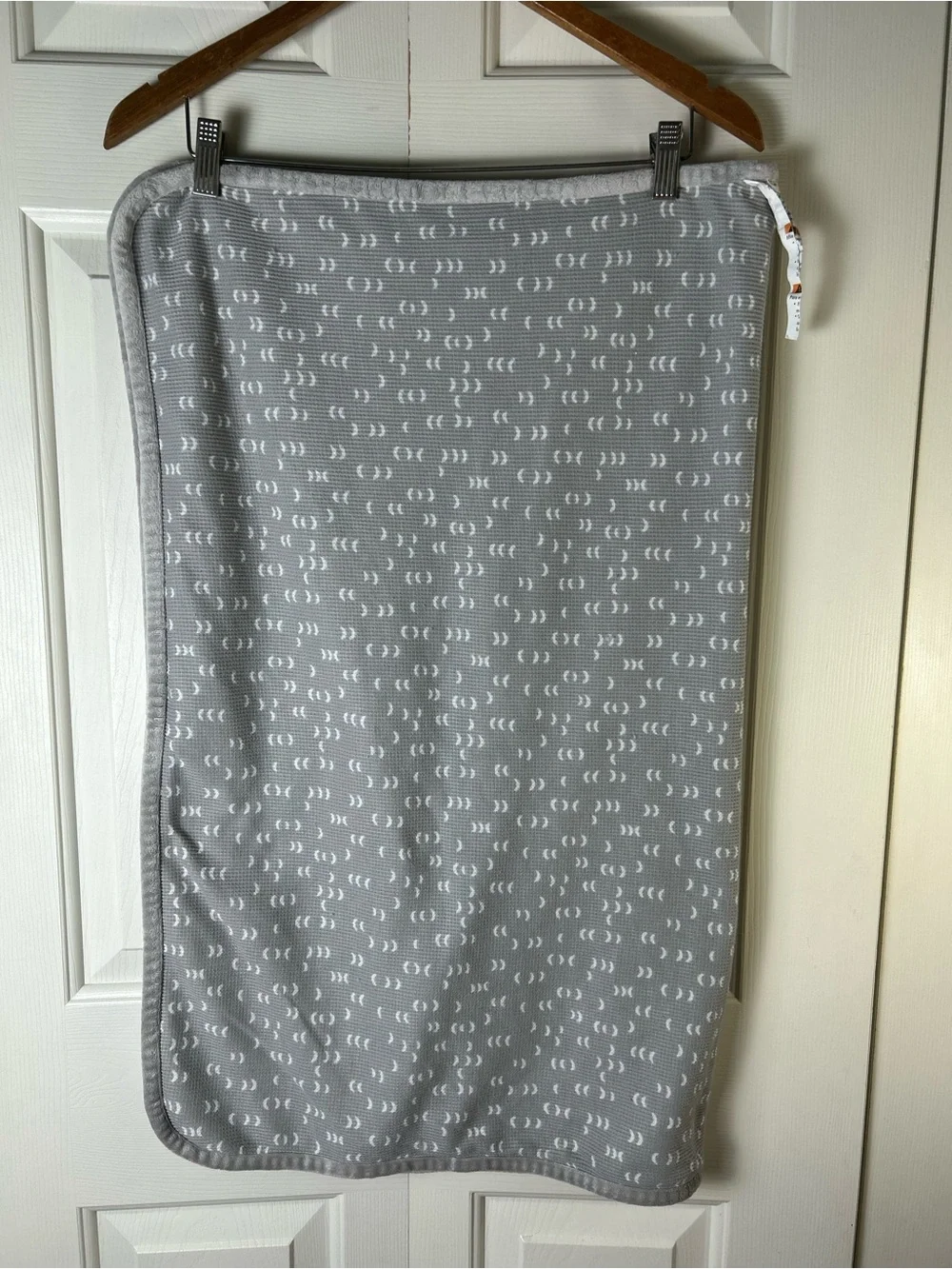 Modern Moments by Gerber Gray White Baby Blanket Leopard Cheetah Cat Thermal